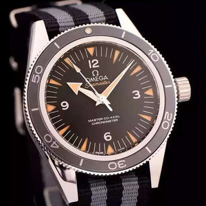 أوميغا Seamaster 300 سلسلة 233.90.41.21.03.001 ساعة الرجال الميكانيكية.