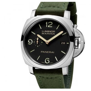 XF Panerai PAM618 (إصدار هونغ كونغ) ساعة ميكانيكية للرجال من خلال الجزء السفلي.