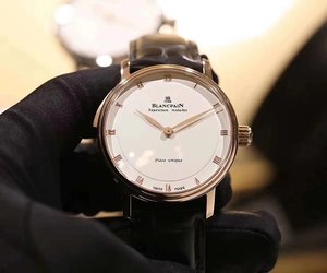 Blancpain, også kendt som Tiandi Conscience, blev født i 1993, hvilket skabte en sensation i branchen 40mm.