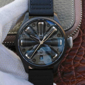 IWC Concept Watch Special Edition【Case】Dataene i uret er 44mm. Det samme som originalen