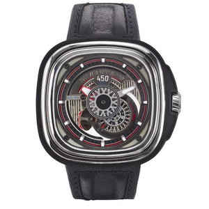 Sieben mechanische Herrenuhr vom Typ SEVENFRIDAY P3C / 01.