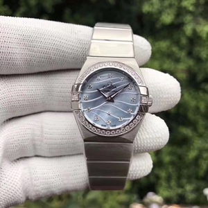 El reloj de cuarzo de señoras de la serie Omega Constellation 123.10.27.60.57.001 más fuerte del mercado, modelo de cara azul, alta configuración con falso y real