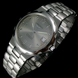 Sveitsiläinen luksuskello Longines Longines Concas -sarjan 316L ruostumattomasta teräksestä valmistettu teräksinen teräsvyö harmaa kasvot digitaalinen timantti automaattinen mekaaninen teräsvyö alhaalla miesten kello.