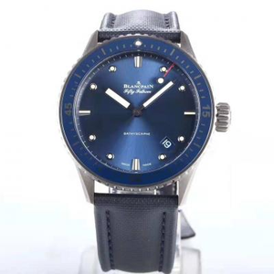 ZF a produit le Blancpain 50 Bathyscaphe, décoré de roulements de pierres précieuses importées de Suisse, avec une couleur pure, brillante et naturelle