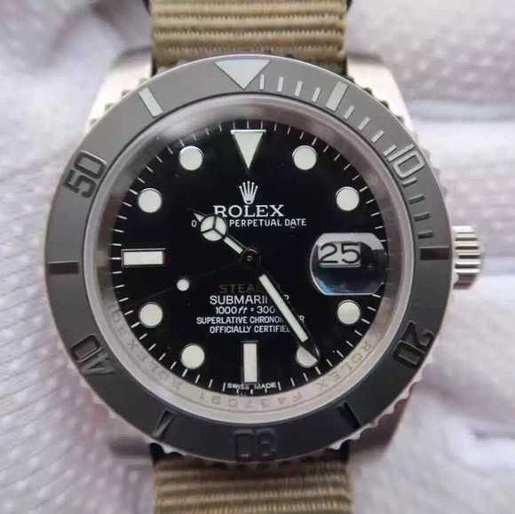 Rolex Yacht-Master. Model: 268655-Oysterflex bracelet. 2015 new product 40 cents - Cliquez sur l'image pour la fermer