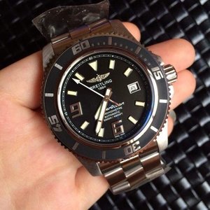 N Fabbrica Breitling Super Ocean Serie A tre mani orologio meccanico automatico da uomo
