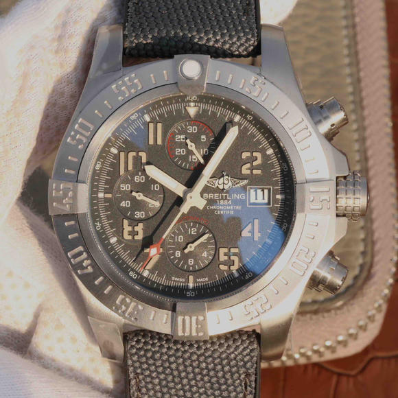 GF factory re-enacts the new Breitling Avenger [Avenger Bandit] watch Men's chronograph watch - Klik op de afbeelding om het venster te sluiten